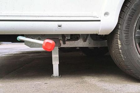 Kurbelstützen sollen das Fahrzeug nicht anheben, sondern stützen.