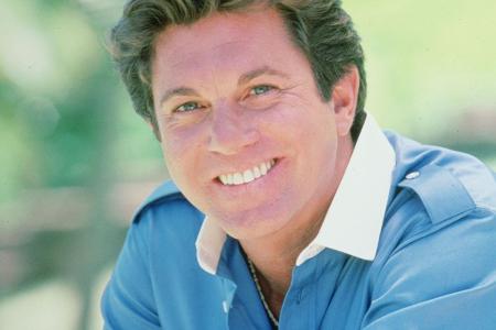 Rick (Larry Manetti)