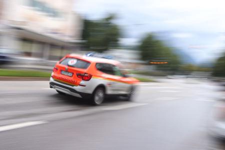 Ein Notarzt konnte nur noch den Tod des Neugeborenen feststellen. (Symbolbild) Ein Notarzt konnte nur noch den Tod des Neugeborenen feststellen. (Symbolbild)