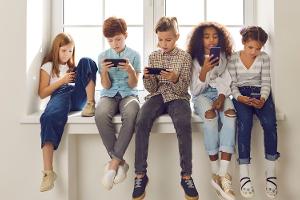Kinder und Smartphones