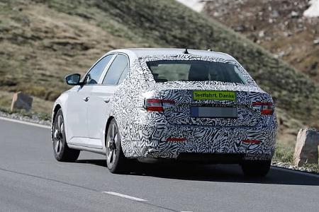 Erlkönig Skoda Superb