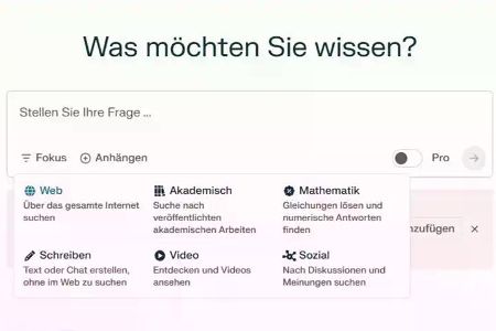 Bei Perplexity kannst Du direkt auswählen, ob Du eine allgemeine Websuche durchführen möchtest oder Dich gleich auf spezielle Bereiche wie etwa Wissenschaft oder Mathematik fokussierst.
