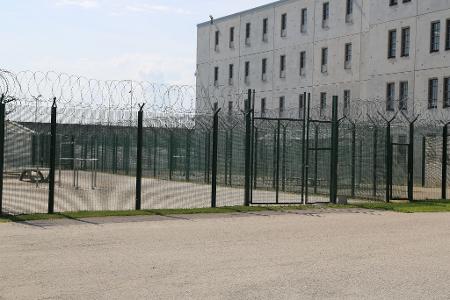 Kuuse bezeichnet das Gefängnis als hochmodern.