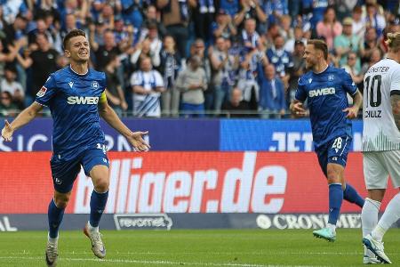 KSC feiert späten Sieg in Überzahl KSC feiert späten Sieg in Überzahl
