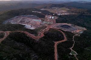 In dieser Mine in Brasilien werden seltene Erden gefördert. Weltweit liegt ein Großteil der Produktion allerdings in chinesischer Hand. (Archiv)