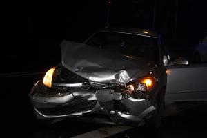 Pkw (Opel) nach Kollision mit weiterem Pkw