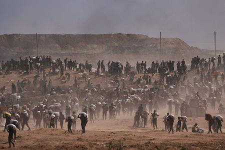 Berichten zufolge möchte Israels Ministerpräsident Netanjahu nunmehr den ganzen Gazastreifen einnehmen. Berichten zufolge möchte Israels Ministerpräsident Netanjahu nunmehr den ganzen Gazastreifen einnehmen.