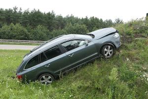Skoda an Lärmschutzwall