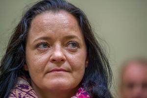 Ist nun Teil eines Neonazi-Aussteigerprogramms: die verurteilte NSU-Terroristin Beate Zschäpe. (Archivbild)