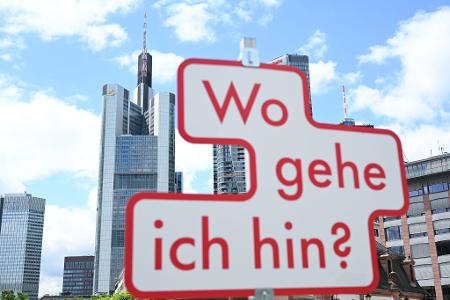 Mit steigenden Gewinnen und höheren Ausschüttungen will die Commerzbank ihre Eigenständigkeit bewahren (Archivbild) Mit steigenden Gewinnen und höheren Ausschüttungen will die Commerzbank ihre Eigenständigkeit bewahren (Archivbild)