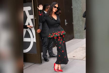 Catherine Zeta-Jones lässt Morticia Addams aufleben