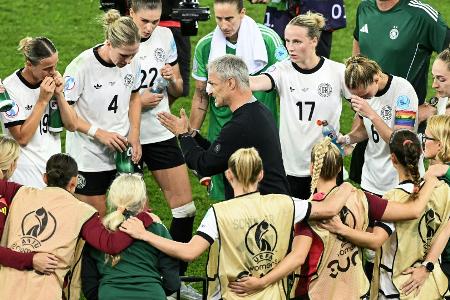 Weltrangliste: DFB-Frauen rutschen auf Rang fünf ab Weltrangliste: DFB-Frauen rutschen auf Rang fünf ab