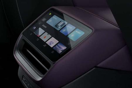 XPeng P7