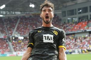 Hummels beim Abschied nochmal im BVB-Trikot