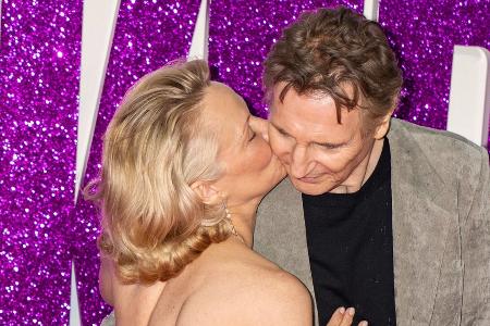 Pamela Anderson: Für Liam Neeson nackt unter dem Trenchcoat?