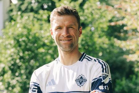Auch ein optischer Neuanfang: Thomas Müller trägt jetzt Schnauzer Auch ein optischer Neuanfang: Thomas Müller trägt jetzt Schnauzer