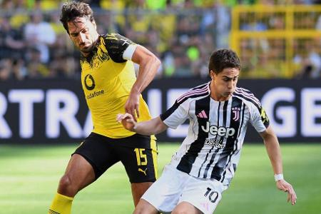 Niko Kovac schickt den Fußball-Rentner, der seine Karriere in der vergangenen Saison bei der AS Rom hatte ausklingen lassen, neben Waldemar Anton und Ramy Bensebaini in die Dreierkette.