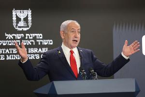 Regierungschef Netanjahu drängt vor Medienvertretern auf Tempo bei der geplanten Einnahme der Stadt Gaza. 