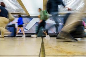 Fliegen bedeutet meist ohnehin Stress - viele Menschen, Zeitdruck, Änderungen. Wenn auch noch Angst dazukommt, ist schon der Weg zum Gate ein Horrortrip.