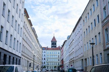 Der Trend hält an: Wohnungen, hier in Berlin, werden teurer. (Archivbild) Der Trend hält an: Wohnungen, hier in Berlin, werden teurer. (Archivbild)