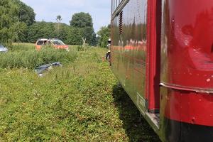 Die Museumsbahn blieb trotz sichtbaren Schadens fahrfähig. Foto: Polizei Minden-Lübbecke