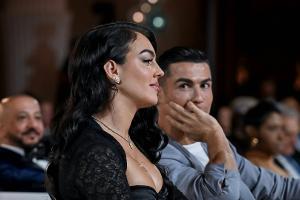 Ronaldo verlobt sich mit Partnerin Georgina
