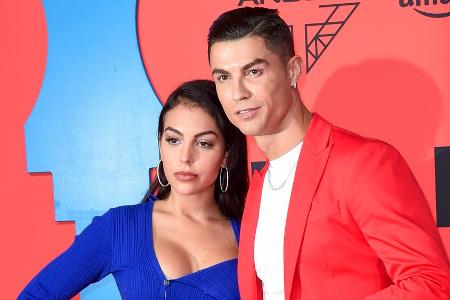 Riesiger Klunker: Cristiano Ronaldo macht seiner Georgina einen Antrag