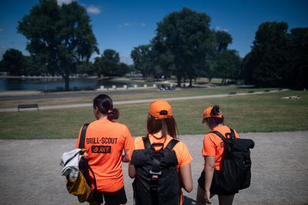 Viel Fläche, viel zu tun: Die Grill-Scouts laufen einem Tag etliche Kilometer.