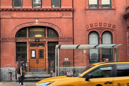In New York sind die klassischen Taxis als 