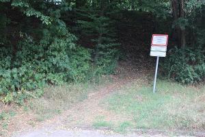 Abschüssiger Trampelpfad am Ende der Aminghauser Straße
Foto: Polizei Minden-Lübbecke