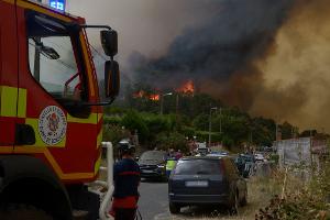 In Spanien gebe es derzeit insgesamt 14 größere aktive Feuer, sagte die Ministerin für Ökologischen Wandel, Sara Aagesen.