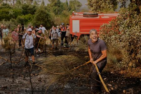 Tausende Feuerwehrleute und freiwillige Helfer sind in ganz Spanien im Einsatz gegen die Flammen.