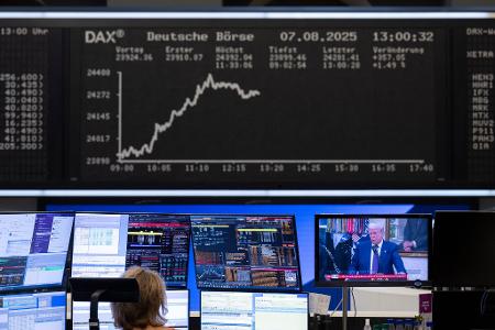 Der Zollstreit sorgt für Umsatzeinbußen, aber viele Dax-Konzerne verdienen trotzdem noch gut. (Symbolbild) Der Zollstreit sorgt für Umsatzeinbußen, aber viele Dax-Konzerne verdienen trotzdem noch gut. (Symbolbild)