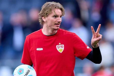 Konkurrenz für den FC Bayern - Schnell kommen Gerüchte um Konkurrenz für den FC Bayern auf. So sollen auch Borussia Dortmund und Bayer Leverkusen sowie der FC Everton, der FC Arsenal, der FC Chelsea und Brighton & Hove Albion die Fühler nach Woltemade ausstrecken. Später werden auch Atlético Madrid, die AS Rom, der FC Liverpool, Real Madrid und der FC Barcelona genannt.