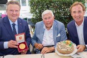 Wiener Bürgermeister ehrt Peter Weck zum 95. Geburtstag