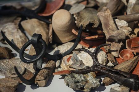 Die Römer nahmen auf die Umwelt wenig Rücksicht, doch Abfall durfte nur an bestimmten Stellen entsorgt werden.