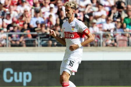 MITTELFELD: Atakan Karazor (bis 80.) - Note: 2,5 - Brauchte nach der Sommerpause etwas Anlaufzeit. Wurde mit der Zeit aber immer griffiger. Kämpfte sich mit viel Arbeitsaufwand gegen den Ball in die Partie, später dann auch am Leder mutiger und klarer.
