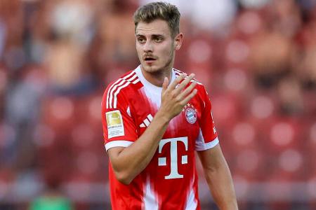 Josip Stanisic - Note: 3,5 - Machte auf der linken Abwehrseite ein unauffälliges Spiel. Vermied das Risiko, wurde dabei jedoch manchmal etwas passiv. Bei seinen offensiven Vorstöße passte oft das Timing nicht. Vor dem 2:0 machte er als Ballschlepper in der Entstehung indes alles richtig.