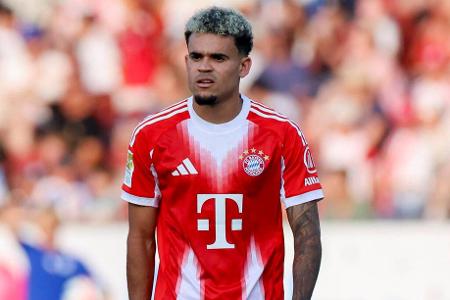 Luis Díaz - Note: 2,5 - Tauchte in seinem ersten Pflichtspiel lange Zeit ab. Löste Situationen abseits der heißen Zone ordentlich auf, ganz vorne fehlten Mut und Abstimmung. Machte schließlich sein Tor, trotzdem wahrlich keine Glanzleistung.