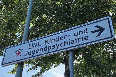 Die Polizei hatte nach dpa-Informationen vor der Tat die Klinik gewarnt.