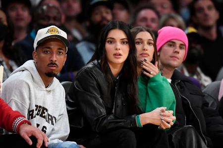 Hailey Bieber scherzt über Justins Foto mit Kendall Jenner