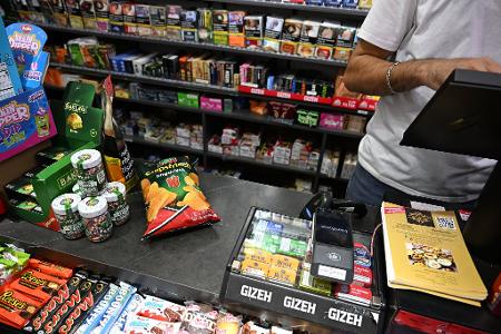 Für die Kioskbetreiber bedeutet das Verbot starke Umsatzeinbußen.