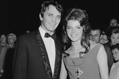 Terence Stamp und Samantha Eggar