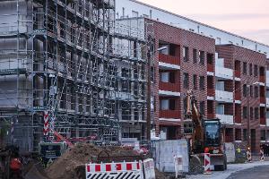 Der Wohnungsbau in Mehrfamilienhäusern stagniert.  (Archivbild)