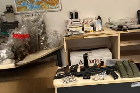 Drogen und Waffen