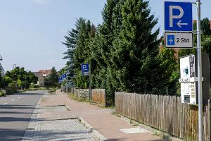 Im Örtchen Störmthal sind die Menschen verstimmt über eine Vielzahl von Parkschildern.