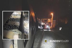 Das anhängende Symbolbild kann zu redaktionellen Zwecken mit dem Zusatz "Bundespolizei" im Zusammenhang mit dieser Pressemitteilung verwendet werden.