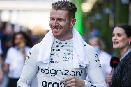 Neue Formel-1-Chance bei Haas - 2023 kehrt Hülkenberg als Stammfahrer in die Formel 1 zurück. Der Routinier ersetzt beim US-Rennstall Haas seinen Landsmann Mick Schumacher, für den das Abenteuer in der Königklasse vorerst beendet ist. Auch privat läuft es für Hülkenberg nach Maß: 2021 heiratete er seine langjährige Freundin Egle Ruskyte, eine litauische Modedesignerin. Ein halbes Jahr später wurde seine Tochter Noemi Sky geboren.