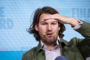 N26-Mitbegründer Valentin Stalf wird sich aus dem operativen Führungsgeschäft der Digitalbank zurückziehen.