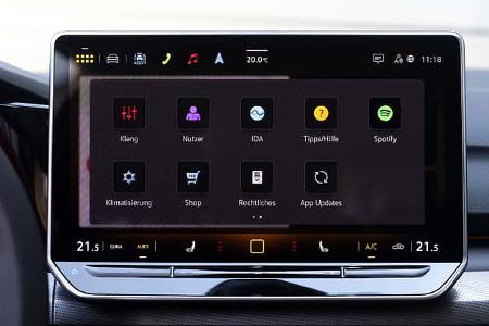 VW Golf 8.5 1.5 eTSI, Infotainment, Touchscreen